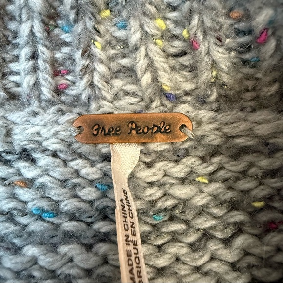 Free People I Heart You Wool Blend Cropped Aztec Print Sweater Grey Size Small - Picture 7 of 11